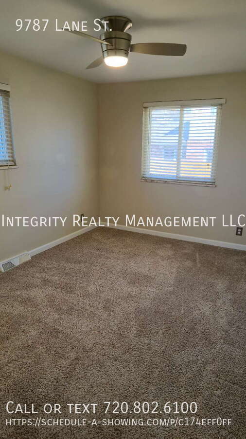 Photo - 9787 Lane St