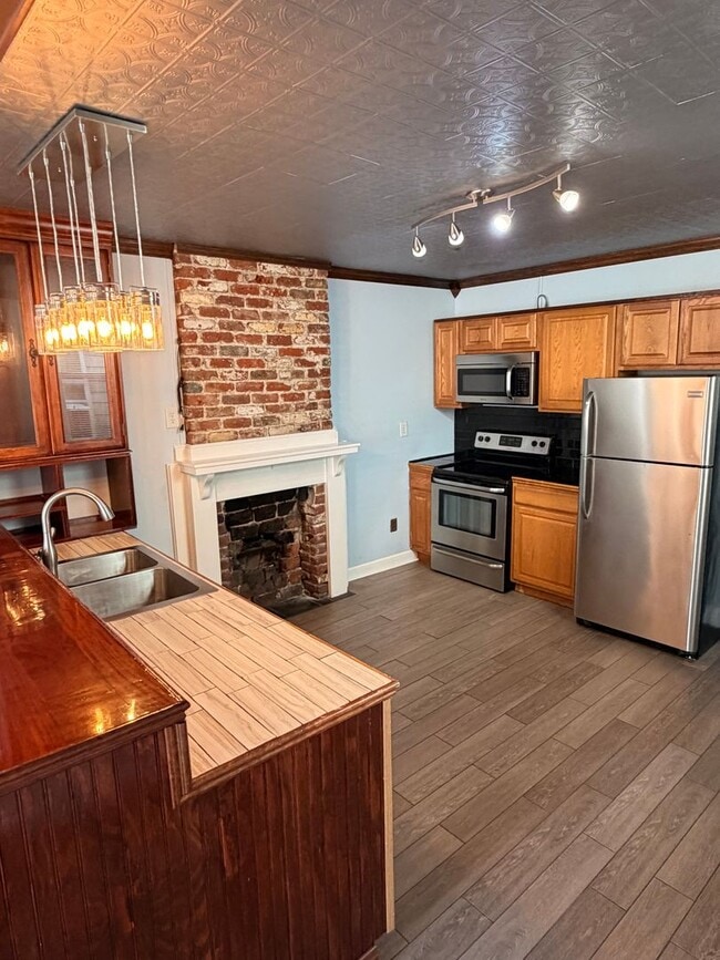 Building Photo - 2831-2831 Orleans Ave Unit 2829