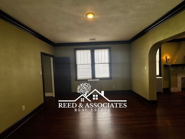 Photo - Spacious: 3 Bedroom in Midtown!