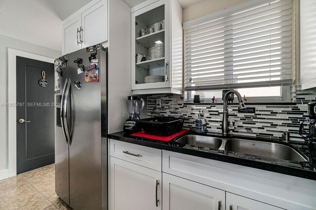 Photo - 901 NW 22nd Pl