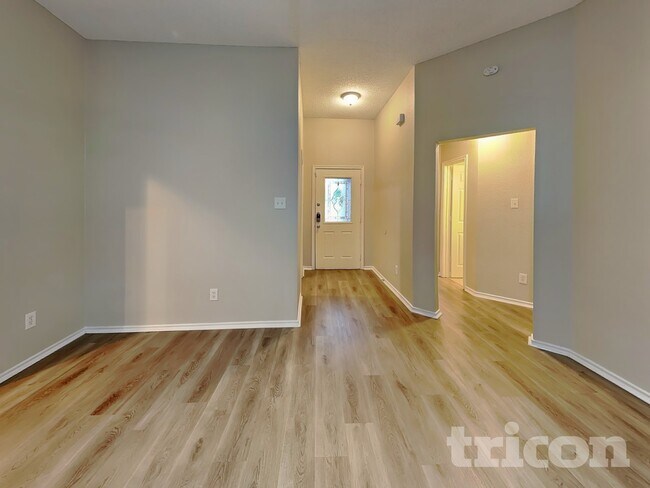 Photo - 1704 Fern Dr