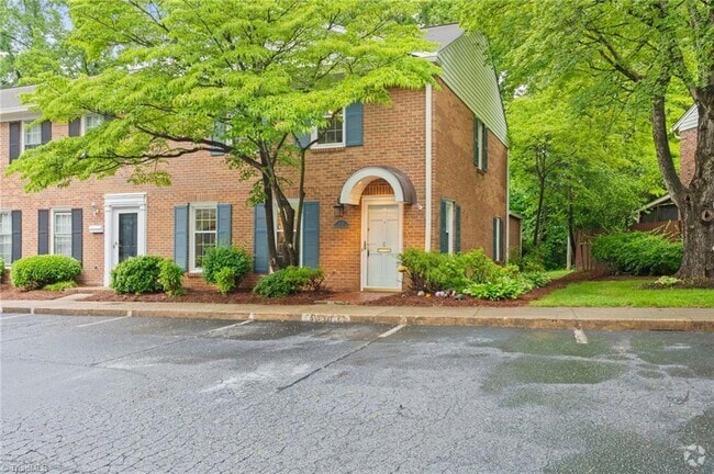 Building Photo - 4030 Huntington Rental