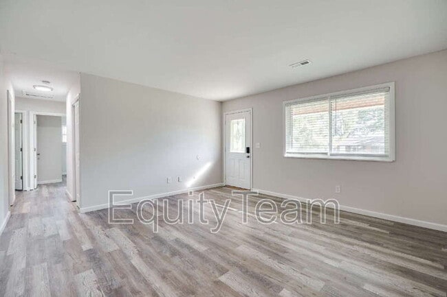 Photo - 9609 Helmsley Way