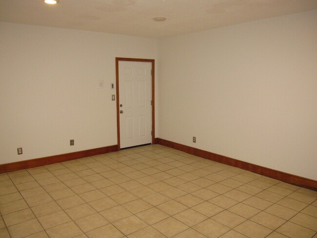 Photo - 75 Nicholas Rd Unidad C
