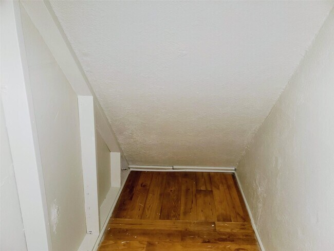 Photo - 900 Mohawk Dr