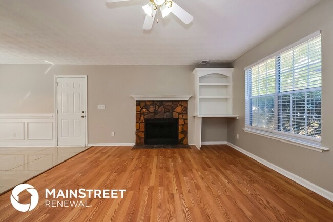 Photo - 70 Summer Ln