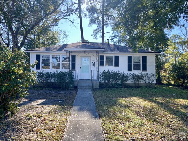 Building Photo - 1305 E 57th St Rental