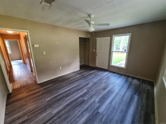 Photo - 1102 Jameswood Ct