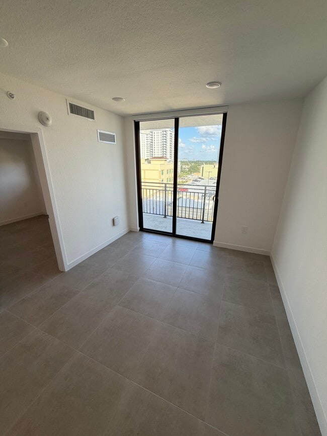 Photo - 2128 Taylor St Unit A3