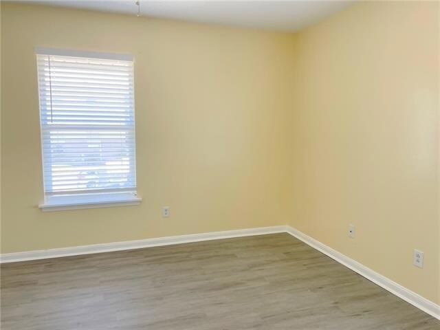 Photo - 213 Rosebud St