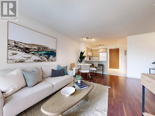 Photo - 219 Fort York Blvd Unit 616
