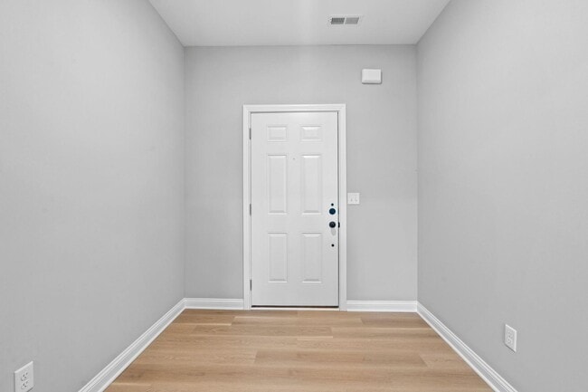 Photo - 109 Lambert Fld