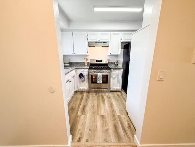Photo - 11839 Burbank Blvd Unit 7
