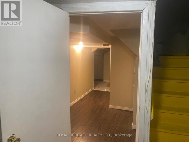 Photo - 8 Ryecliffe Ct