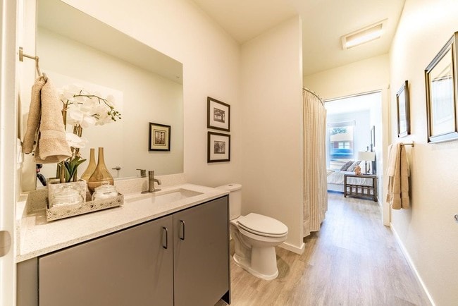 Photo - Franklin Flats