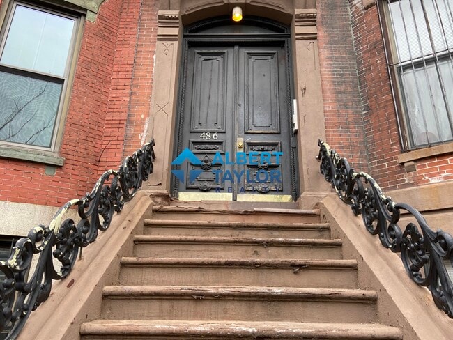 Building Photo - 486 Massachusetts Ave Unit 3