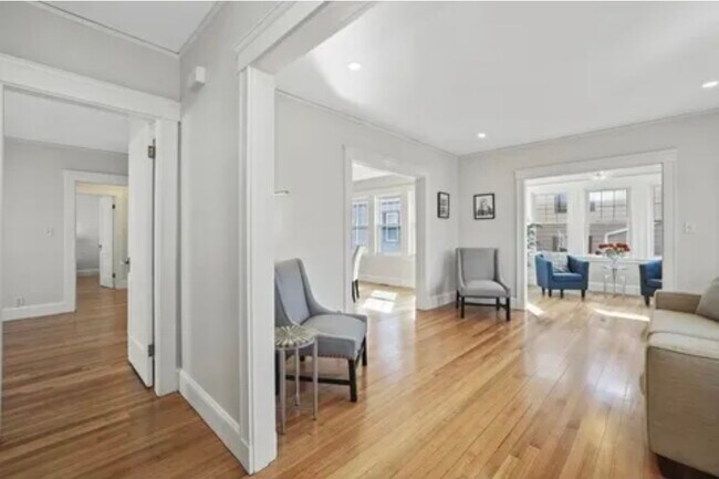 Photo - 37 Gallivan Blvd Unidad #1