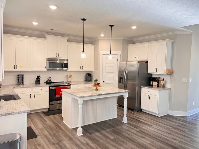 Photo - Spacious 4BR/3.5BATH in Wrights Farm (Grov...