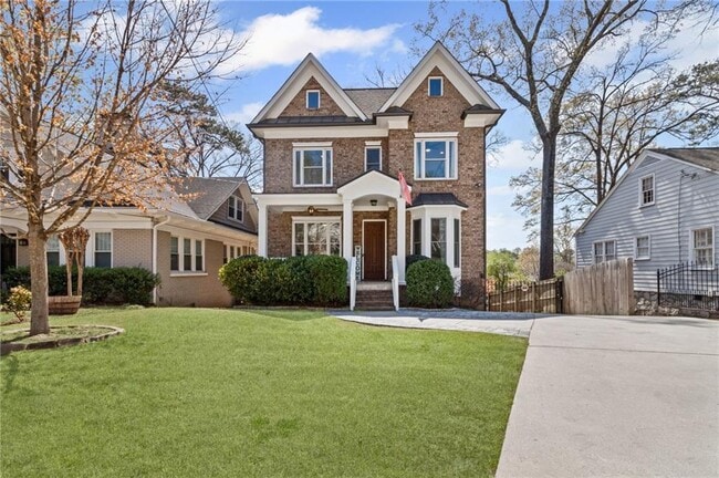Photo - 255 Lindbergh Drive NE House