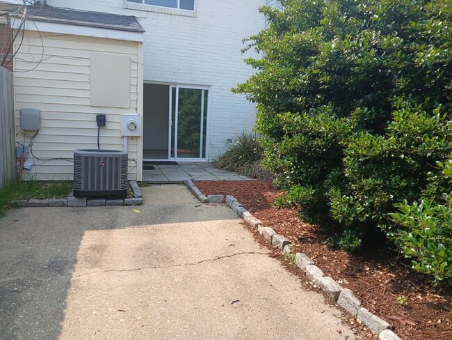 Photo - 2241 Sedgewick Dr