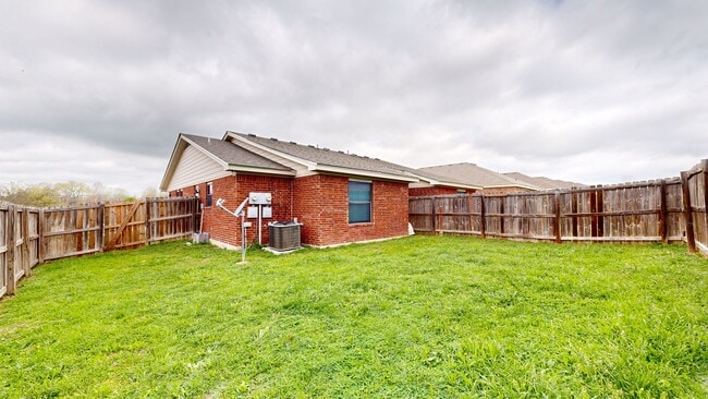 Photo - 3 BEDROOM, 2 BATH, 2 CAR GARAGE DUPLEX!!!