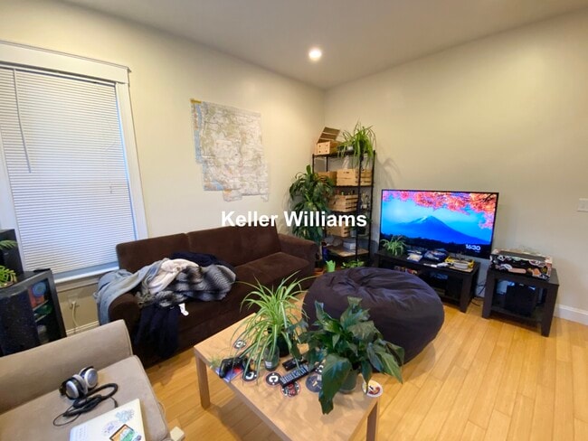 Photo - 1625 Tremont St