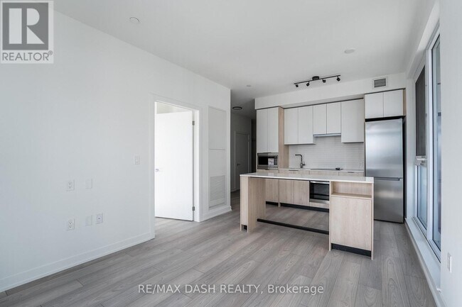 Photo - 1007 The Queensway Unité 622