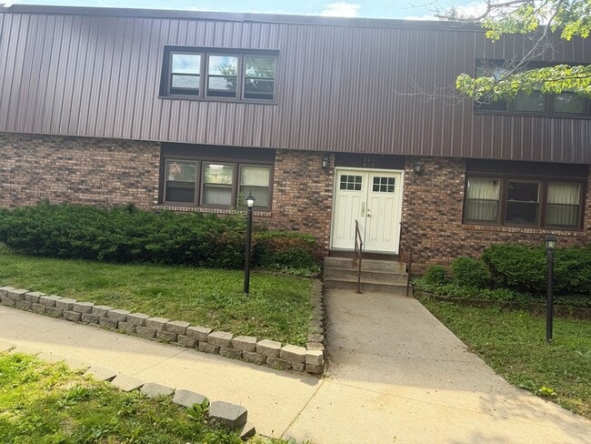 Photo - 524 Breezy Point Dr