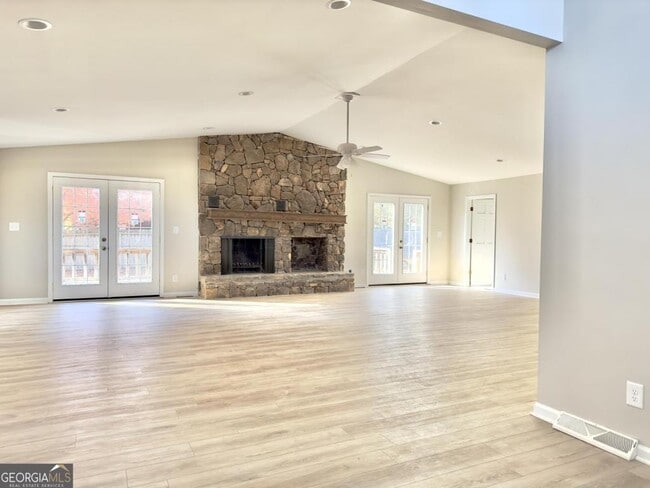 Photo - 99 Windwood Way