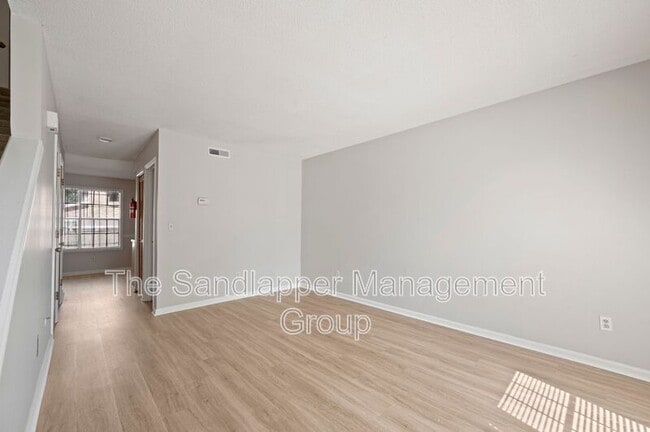 Photo - 3614 Peppertree Ln