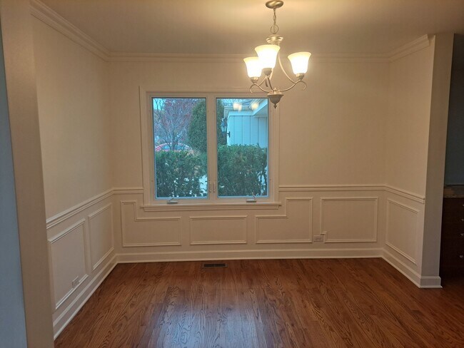 Photo - 2045 Farrell Ave