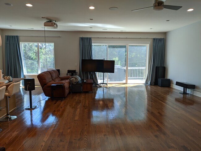 Photo - 2039 Cartier Wy