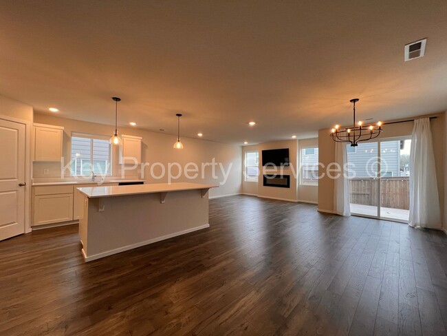 Photo - MOVE IN SPECIAL!  Newer Construction in Ri... House