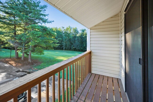 Photo - Country Creek Apartments