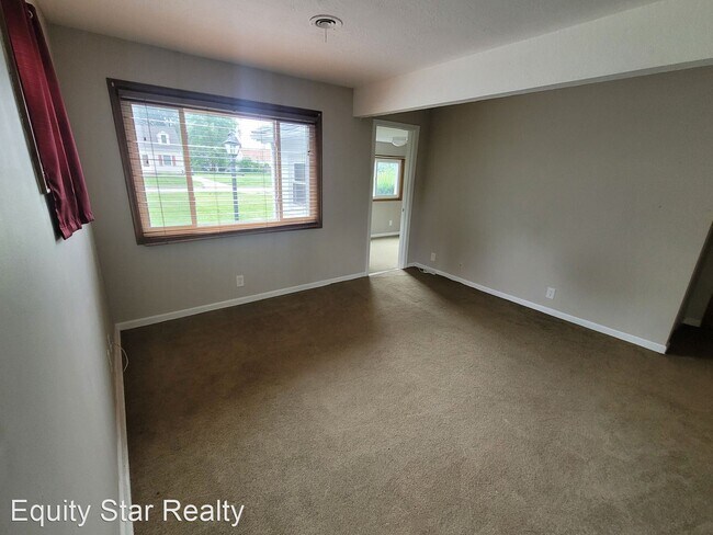 Photo - 2 br, 1 bath House - 4411 KENMORE AVE