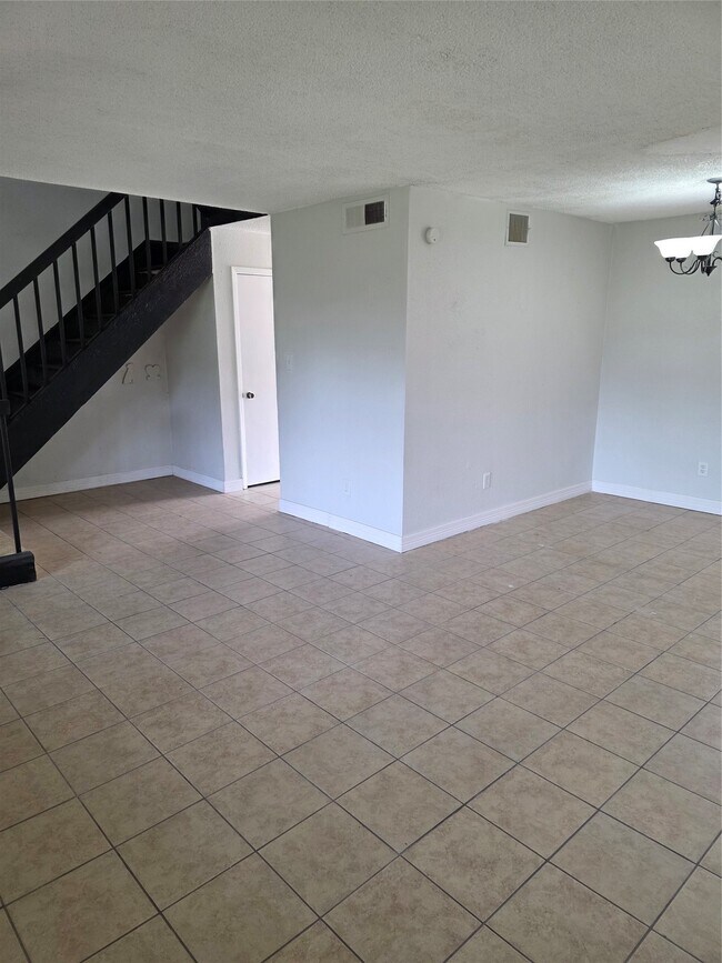 Photo - 10343 Huntington Pl Dr Unit 343