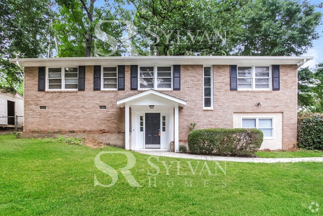Building Photo - Prepare to be impressed by this 4 bedroom,... Rental
