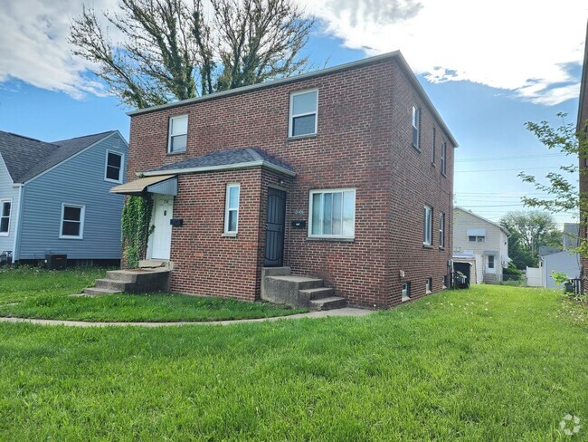 Building Photo - 740 S Harris Ave Rental