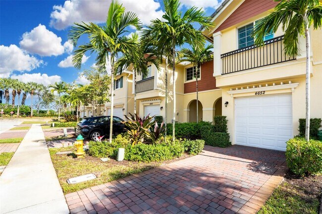 Photo - 4652 Horseshoe Cir