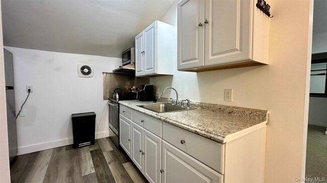 Photo - 22 Ludlam Ave Unit 2