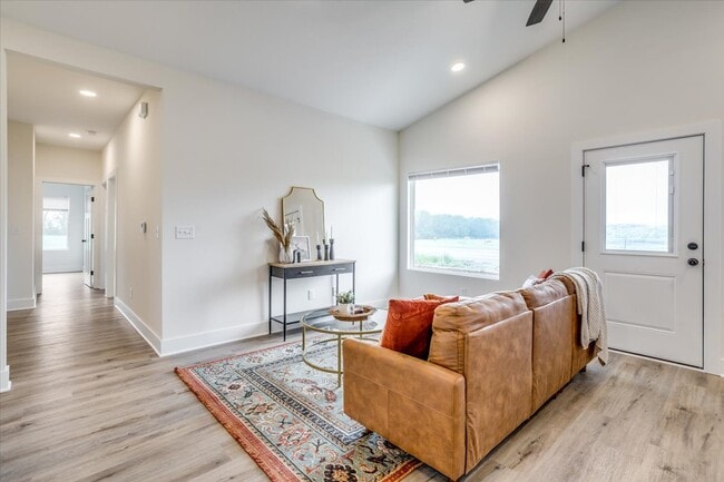 Photo - 519 Briarbrook Ln