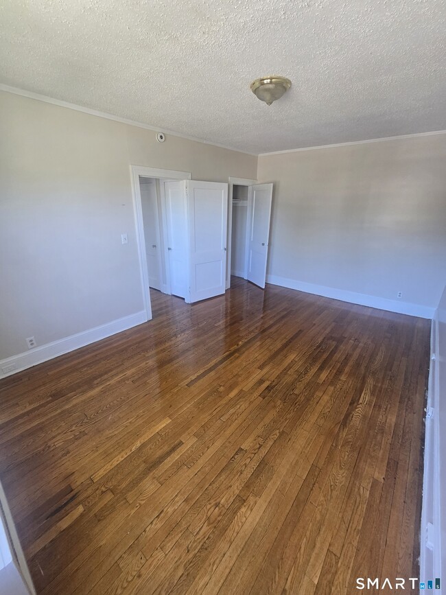 9 Evergreen Ave Unit B6
