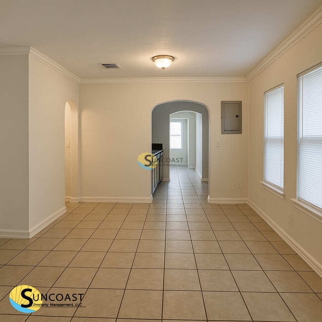 Photo - 478 W 58th St