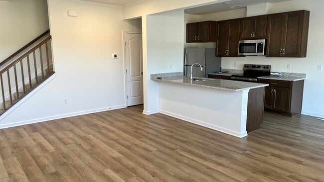 Photo - 2063 Wildberry Way