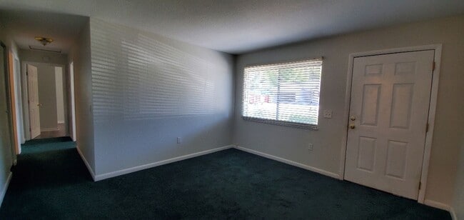 Photo - 3-Bedroom, 2-Bathroom Home for Rent in Win...