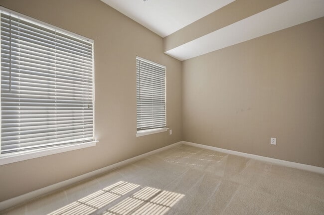 Photo - 227 Tidbury Crossing