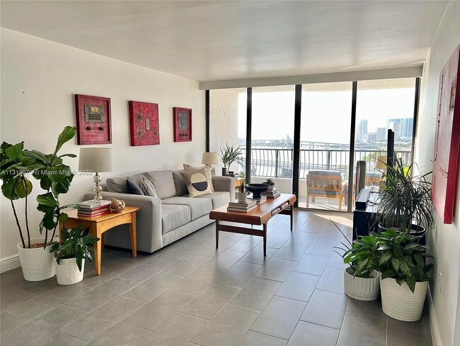 Photo - 555 NE 15th St Condo Unit 14I