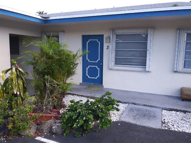 Building Photo - 1610 Shirley Ct Unit 3