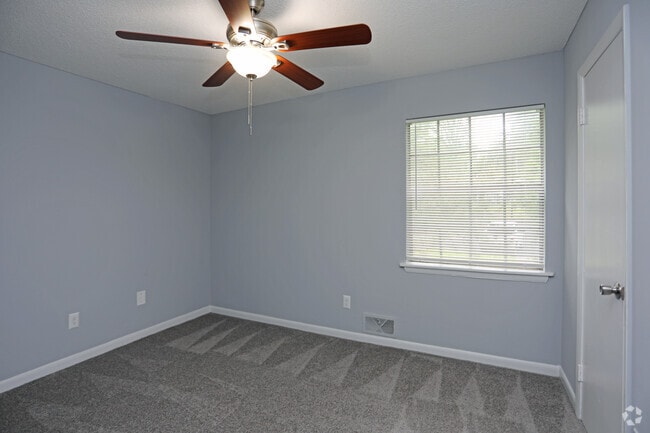 Photo - Legacy Crossing Apartments