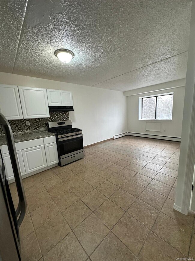 Photo - 56-11 Clover Pl Unit 402